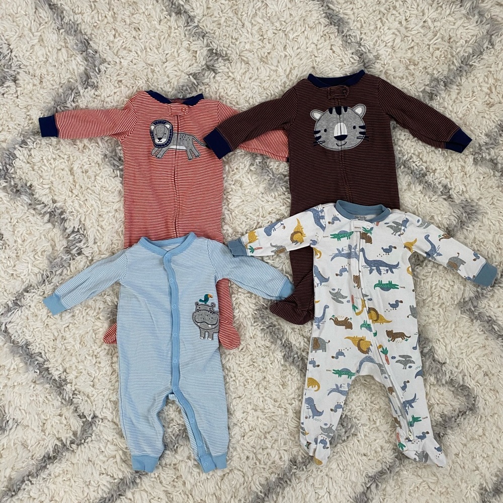 9 month Carter’s baby boy sleepers